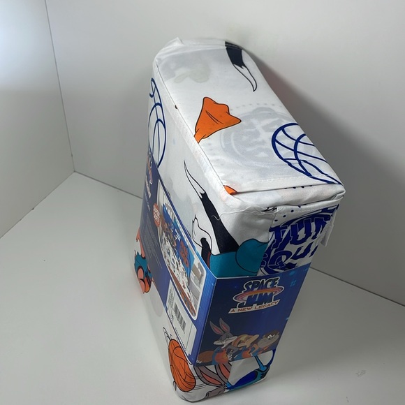 Space Jam A New Legacy Vibrant Printed Super Soft Twin Sized Bed Sheet Set - Picture 7 of 8